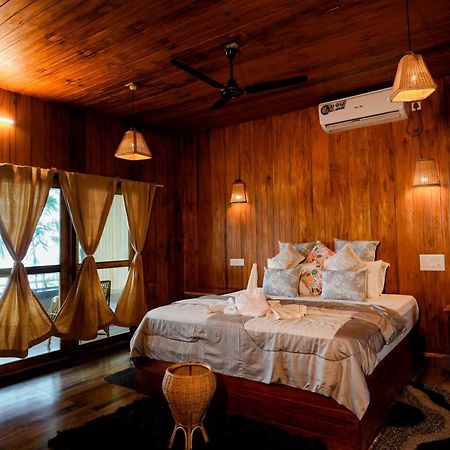 Driftwood Beach Resort Варкала Екстериор снимка